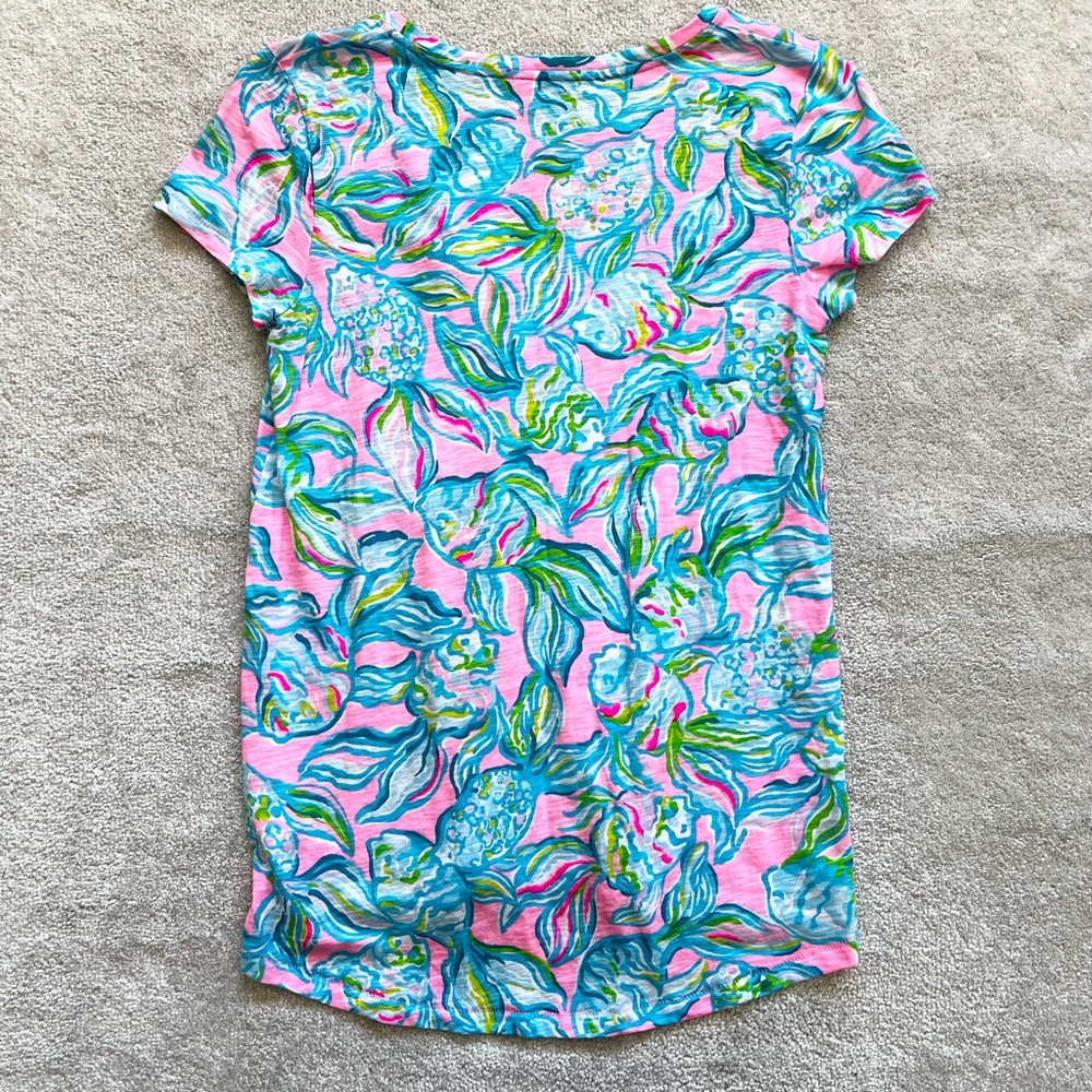 LILLY PULITZER V NECK T SHIRT SIZE XXS PREPPY PRETTY SUMMER VACATION BEACH - Picture 2 of 9